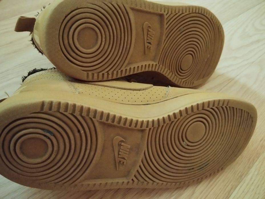 Bascheți Nike nr. 38,5