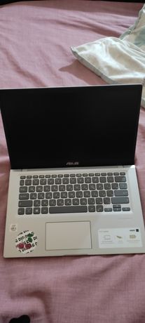 Ноутбук Asus VivoBook i5