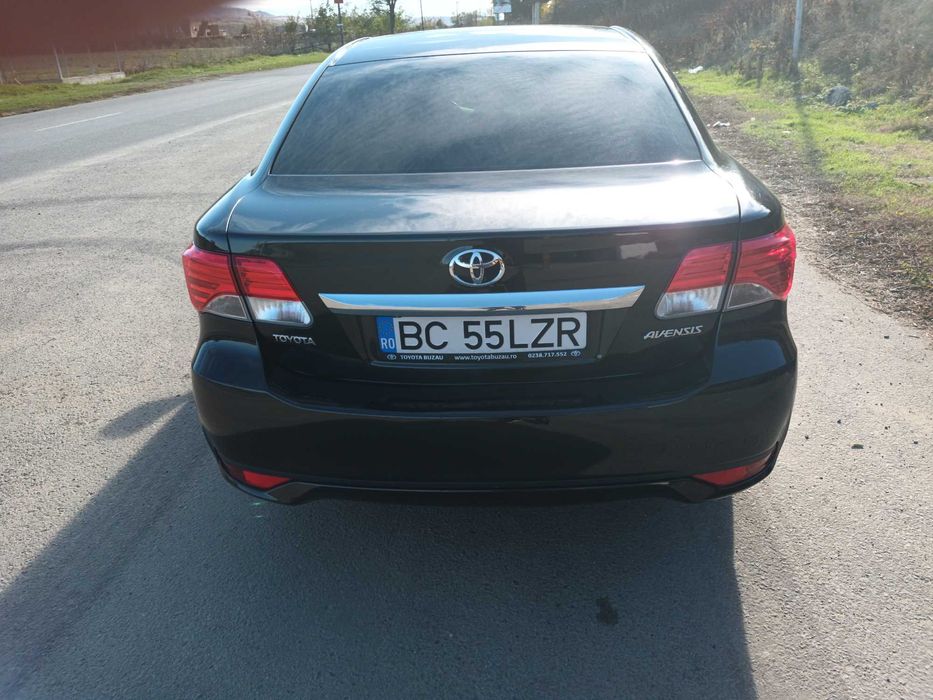 Proprietar vând Toyota avensis t27 2014 2.0 diesel