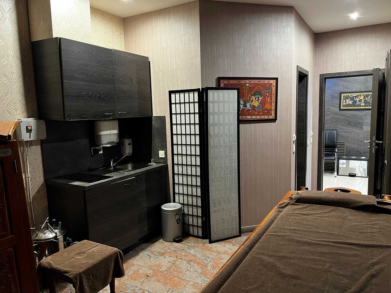 Продава се Офис в София, Център - 304 кв.м за 5487 €/кв.м - Снимка #2