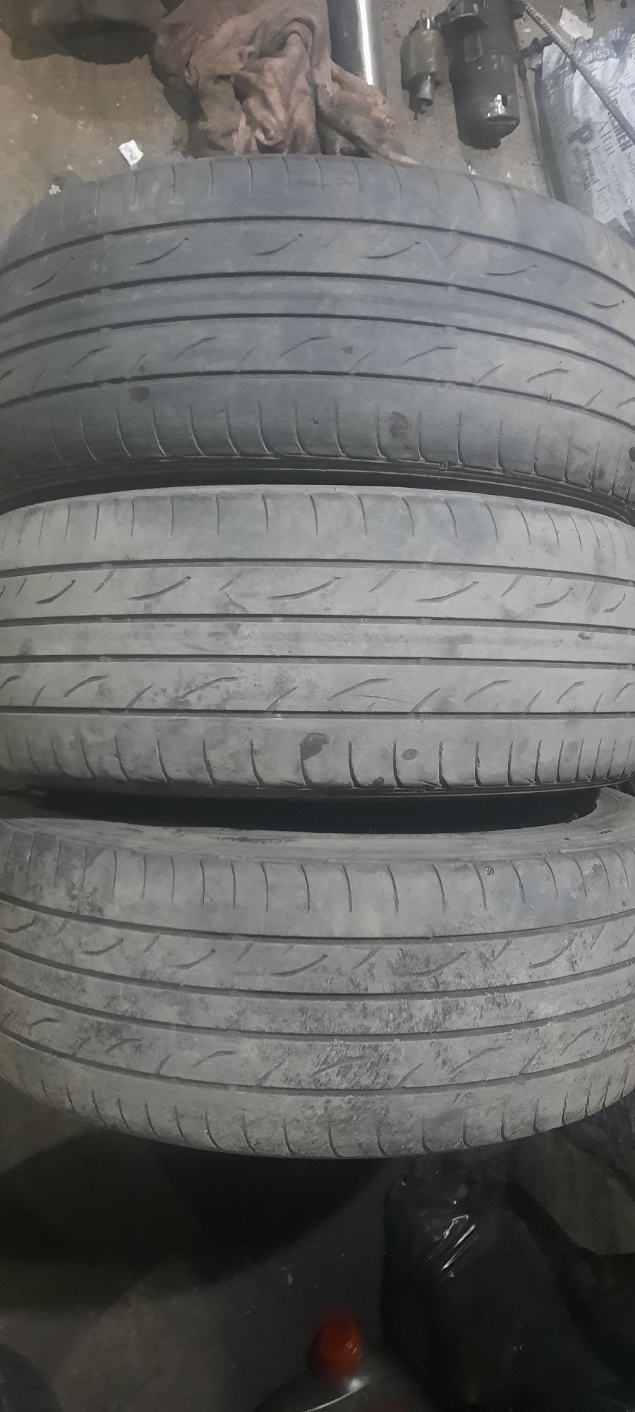 Продам шины 225/45/18  летние 4 штуки Dunlop