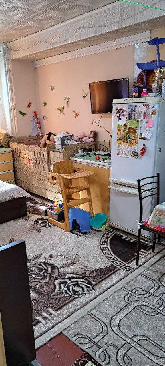 KVARTIRA SOTAMAN 1 XONA.ПРОДАЮ Квартиру в общежитии (18.5 кв.м) 1/8/9.