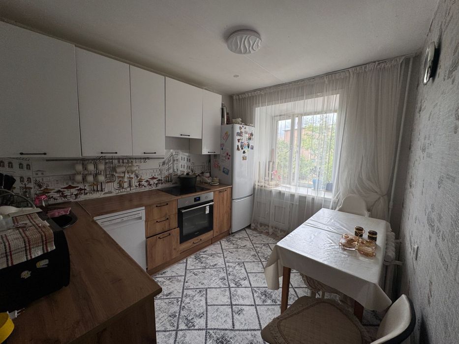 ПРОДАМ 3х комнатная квартира, 61 кв2, этаж 3/9