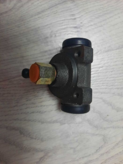 Тормозной цилиндр мерседес 207-410