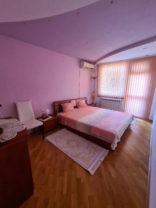 Дава се под наем Двустаен апартамент в Бургас, Лазур - 72 кв.м за 510 € - Снимка #3