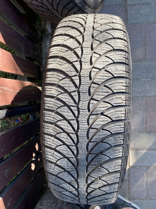 Set 4 cauciucuri iarna Fulda 195/65 R15 cu jante + capace Volkswagen