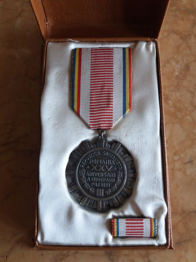 Ordine și medalii