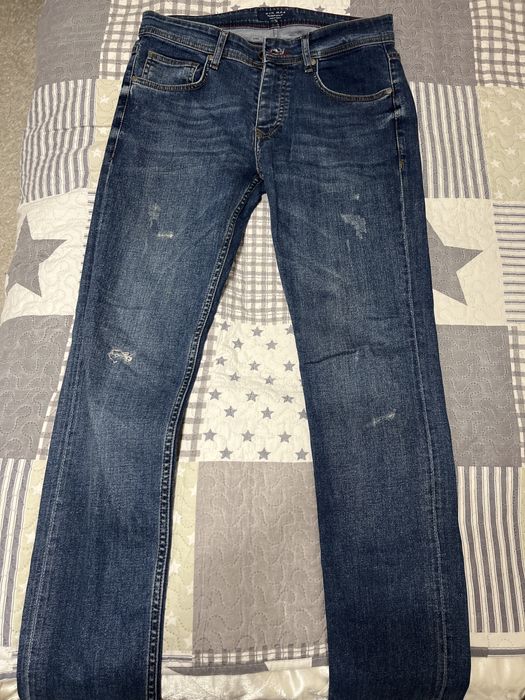 Сини изчистени slim fit дънки