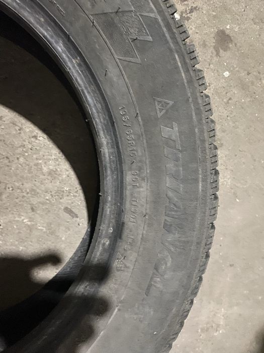 зимные шины продам R15