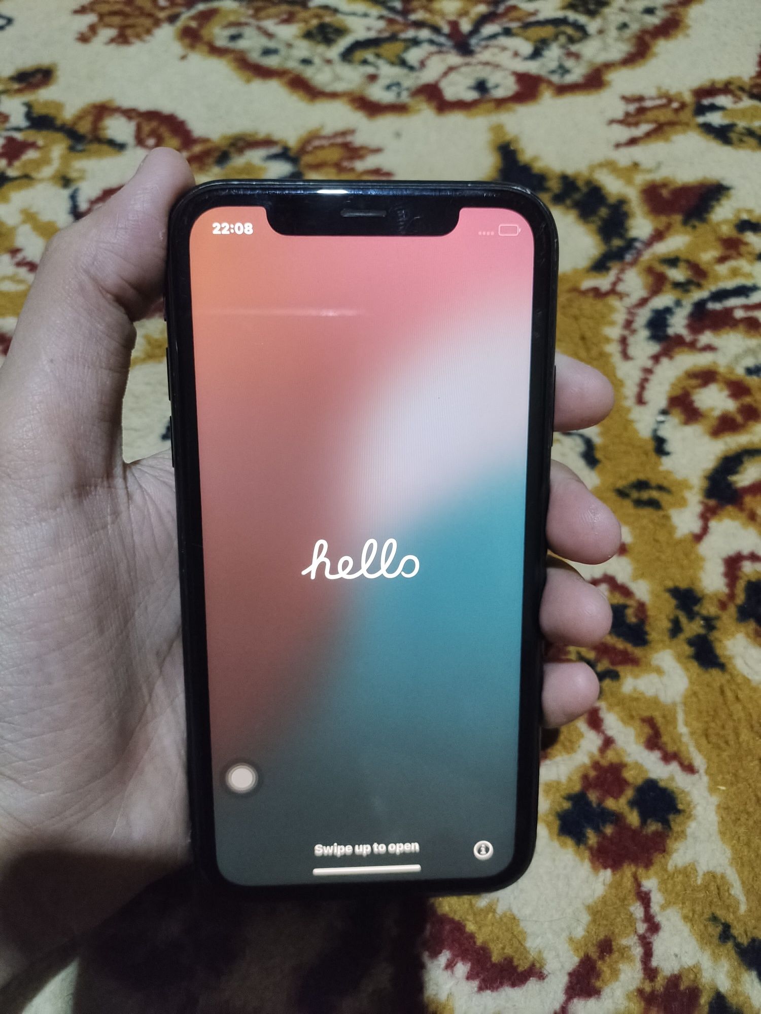 iPhone XR xolati ideal iCloud