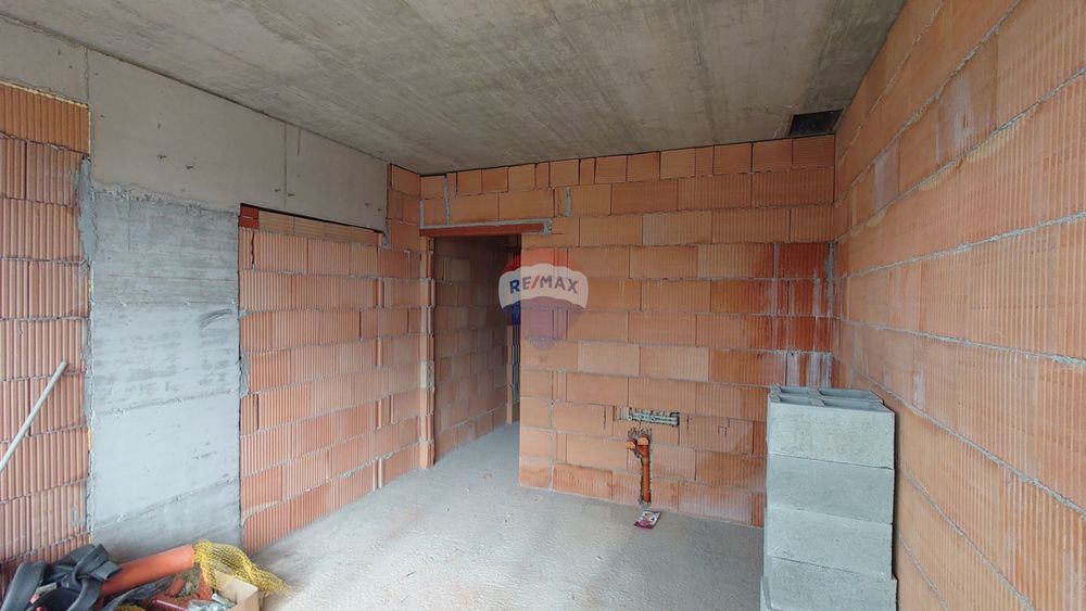 Продава се Едностаен апартамент в Варна, Виница - 30 кв.м за 1487 €/кв.м - Снимка #7