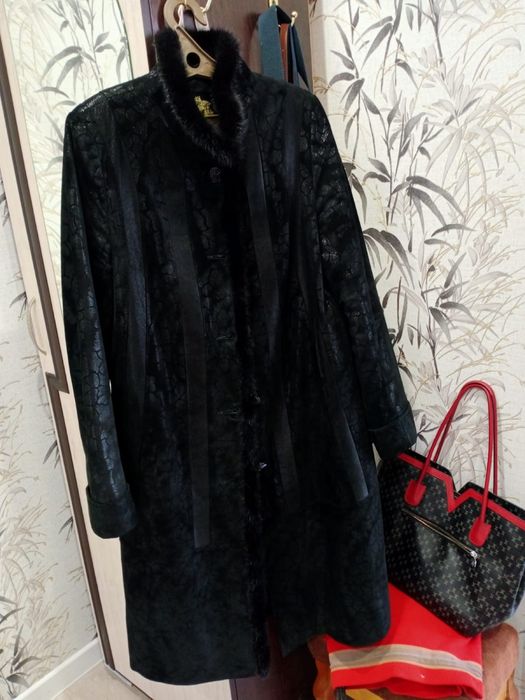 Продам натуральное новое пальто