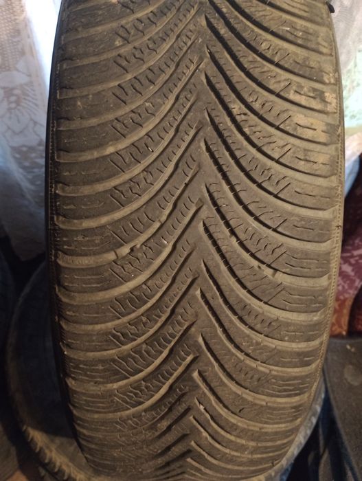 Roti Nissan Juke cu jante otel și anv 205 60 16 Michelin