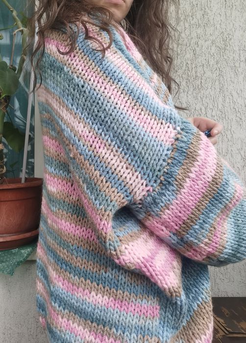 cardigan chunky oversize tricotat manual cu lana in compozitie culori