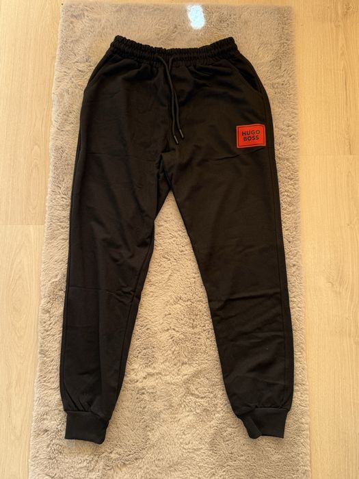 Boss екип размер S