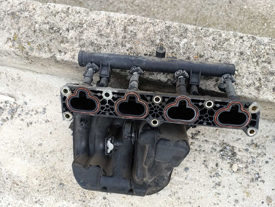 Продавам Пежо 307sw 2.0i на части