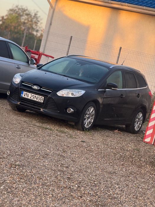 Ford focus 2013 .