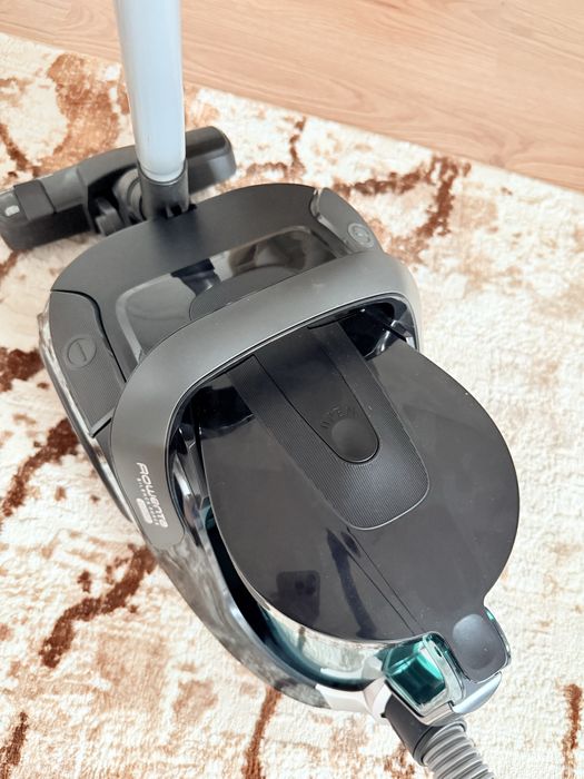 Aspirator fără sac Rowenta