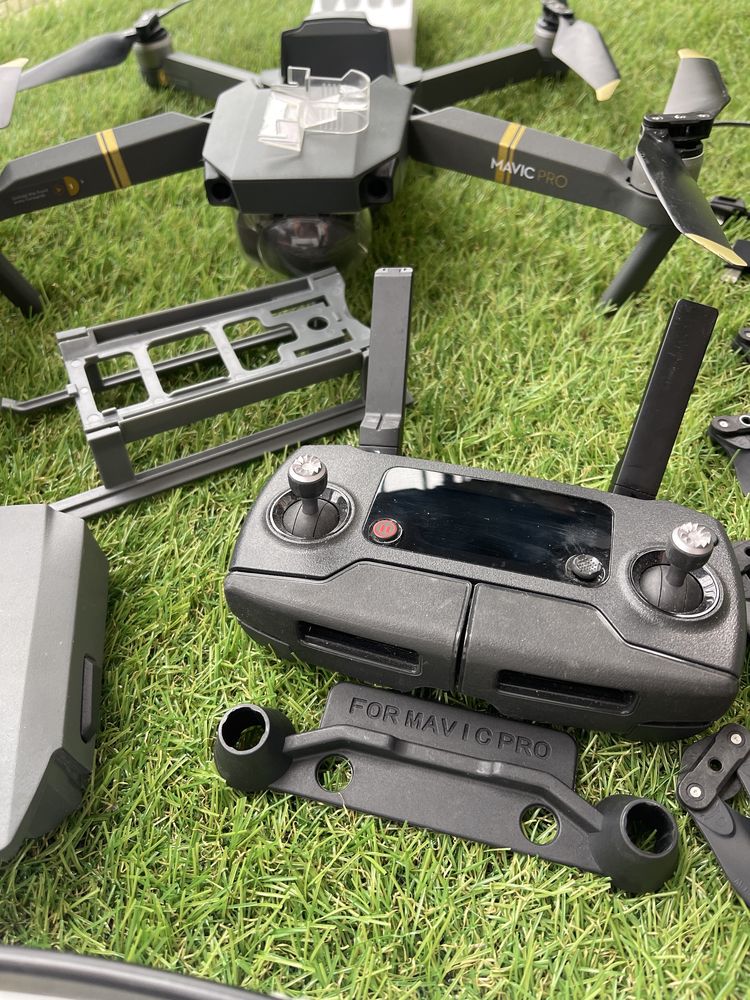 Mavic Pro 4K с аксесоари и 2 батерии