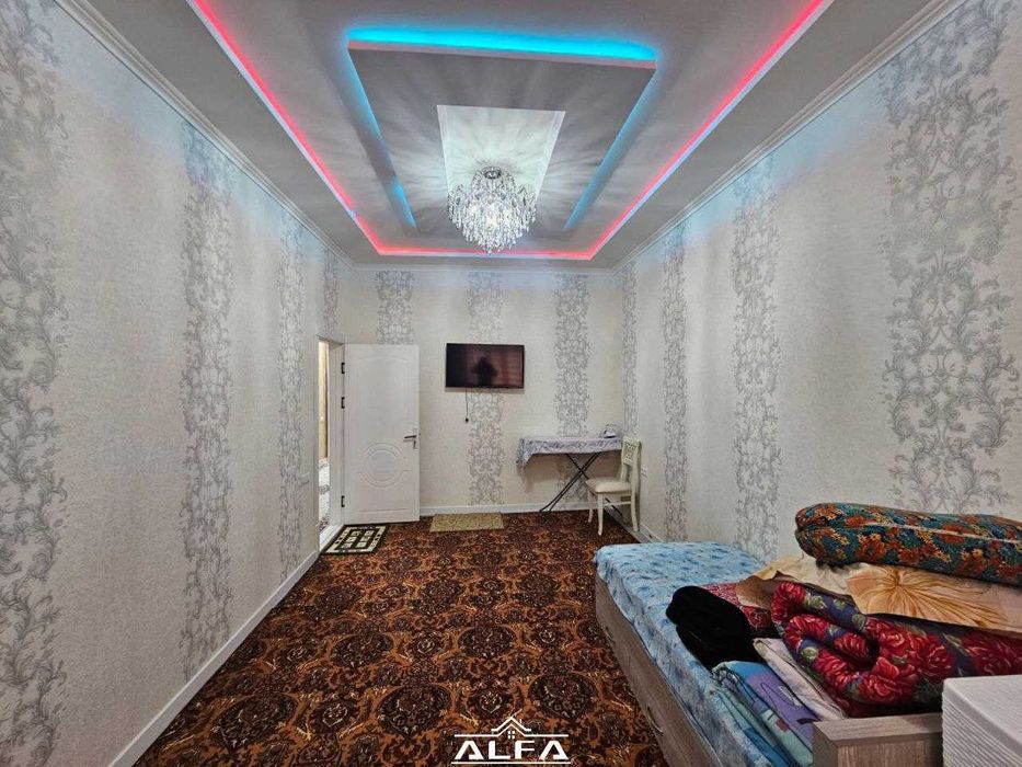 Buxoroda kvartira sotiladi 3 xonali 115m² 3-qavat.