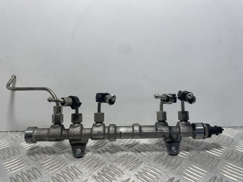 Rampa injectoare Fiat Linea 323 1.3 CDTI B13DTE; B13DTC; B13DTN; B13DT