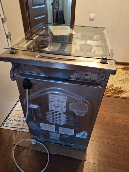 Vând aragaz în stare buna