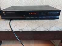 Vând tuner sansui