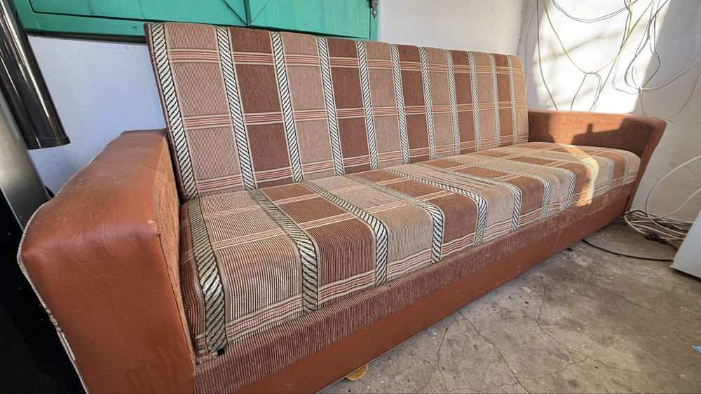 Canapea expensibila in stare buna