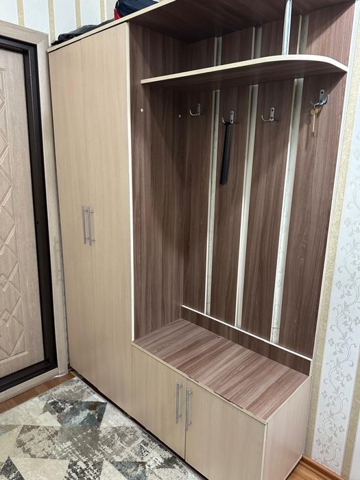 Продам шкаф в прихожую