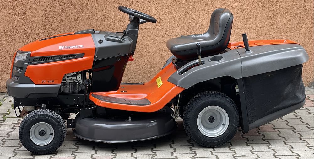 Tractoraș tuns iarba/gazon Husqvarna CTH 126 350cc 12.5 PS Recent adus