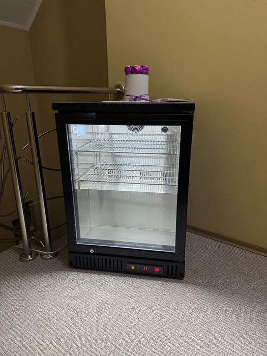 Vitrina frigorifica minibar negru produs nou