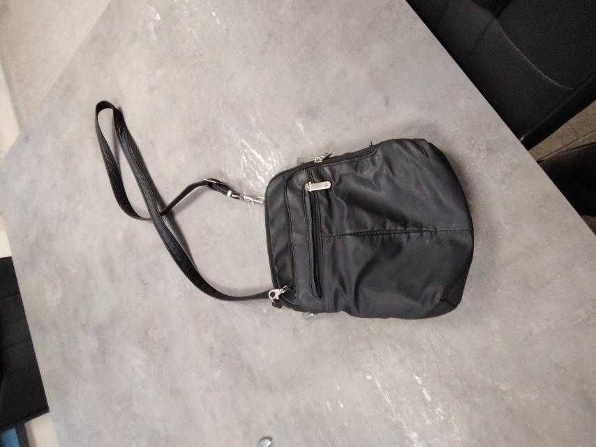 Продавам чанта мъжка Травелон