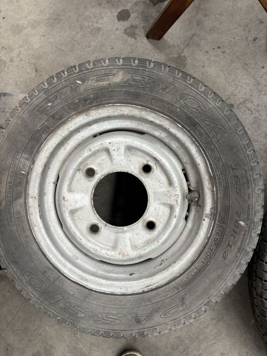 Гуми с джанти 155/70R13-1бр,155/80R13-4бр.