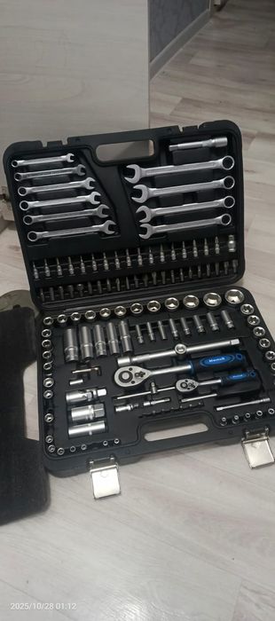 Продам автомобильный набор