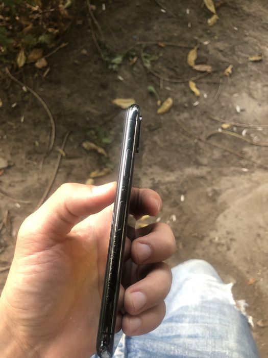 Придава се Iphone X 256 GB