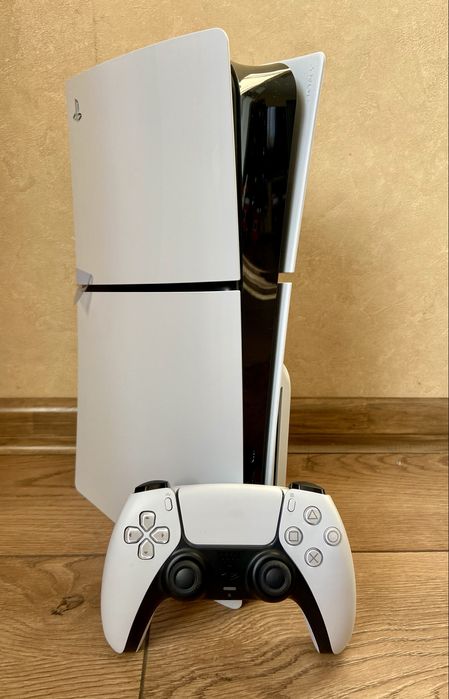 Конзола PS5 Slim 1TB Disc Edition НОВА