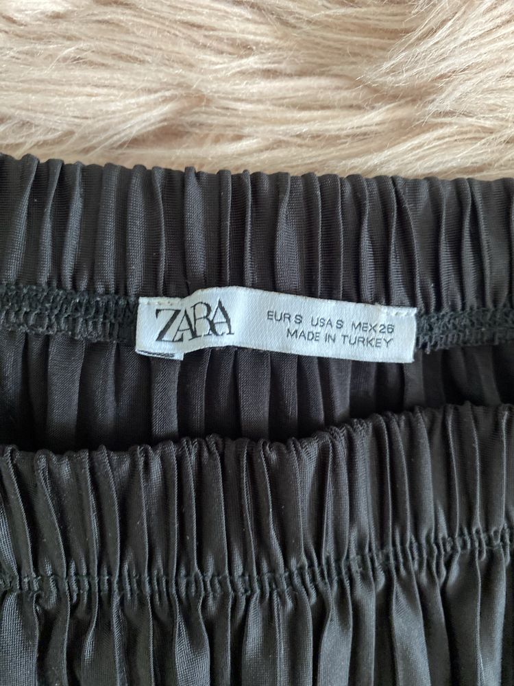 Fusta mini plisata Zara