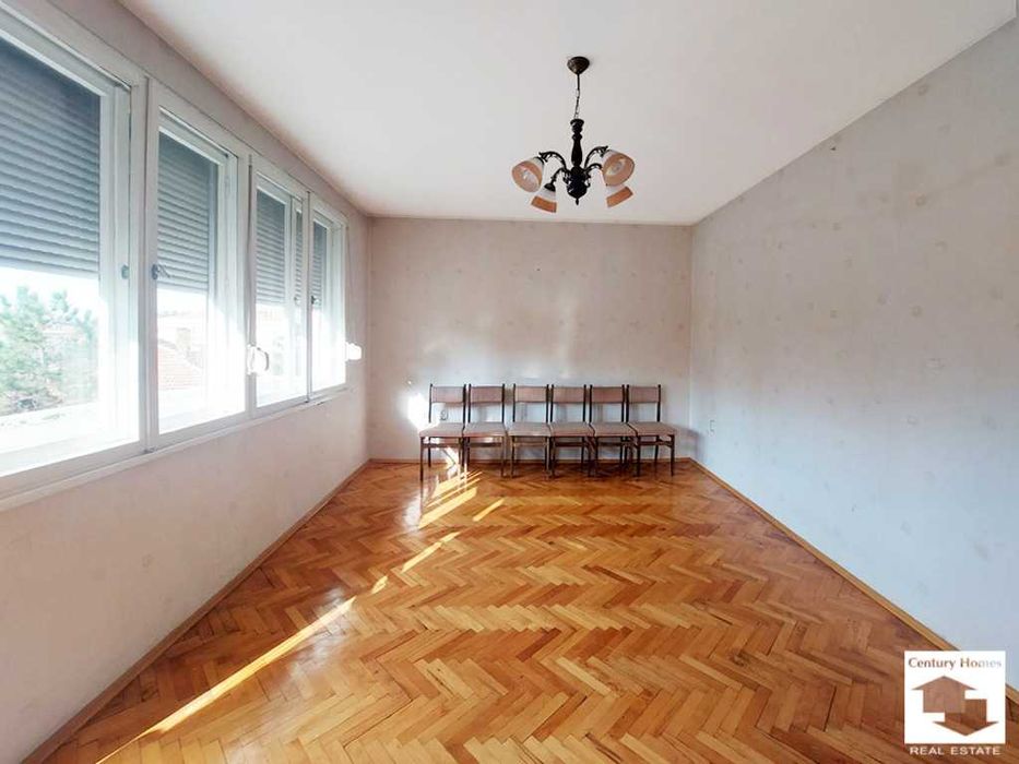 Продава се Четиристаен апартамент в Велико Търново, Център - 104 кв.м за 1616 €/кв.м - Снимка #8