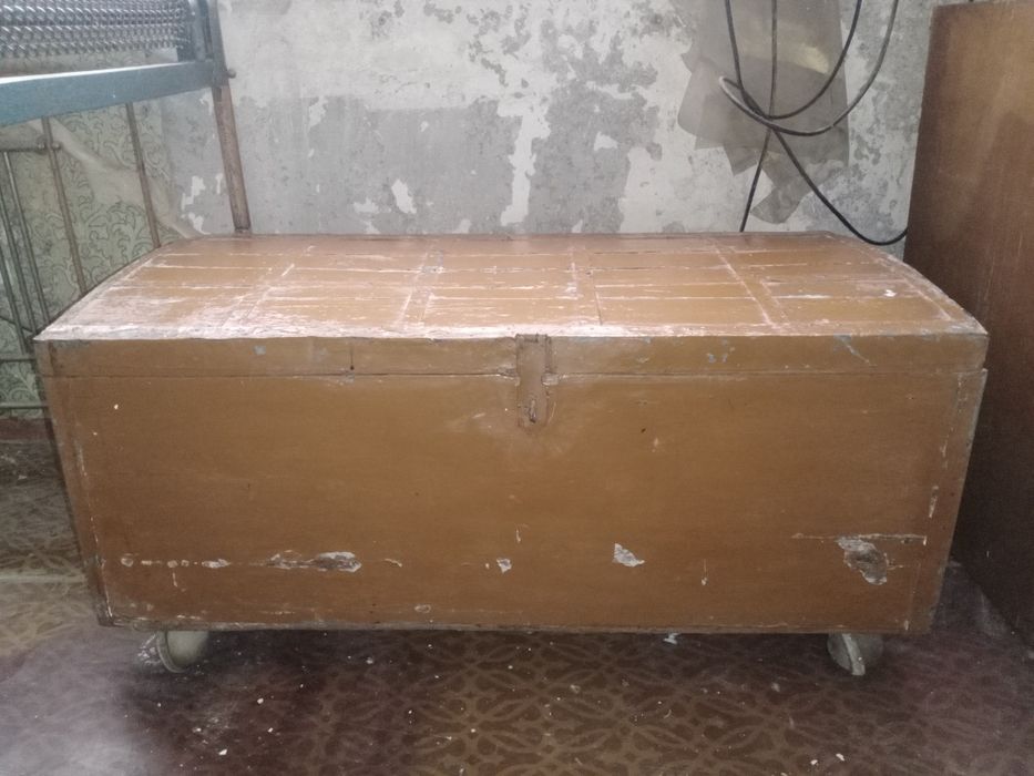 Отдам два сундука на дрова