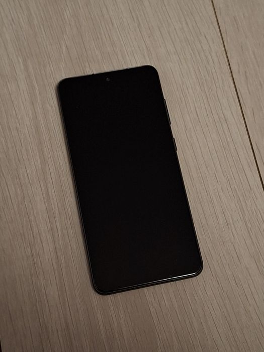Samsung Galaxy S21 FE 5G – Stare foarte bună – 900 lei (negociabil)
