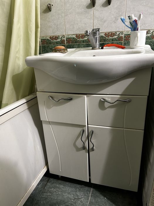 Продам тумбу для ванны