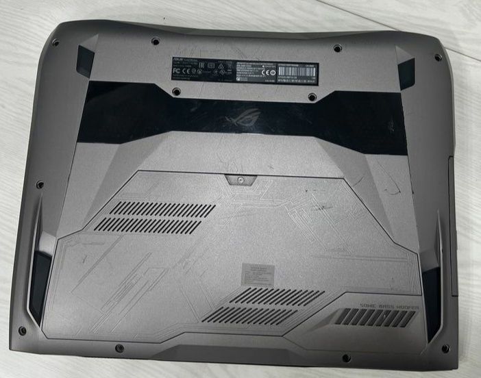 Asus Rog Большой игровой ноутбук Gtx 1070 intel Core i7