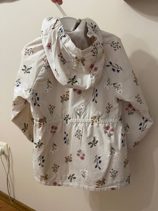 Детско палтенце H&M, размер 92 (за 1,5–2 години).