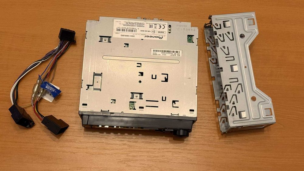 CD Player Auto PIONEER DEH-1800UBG