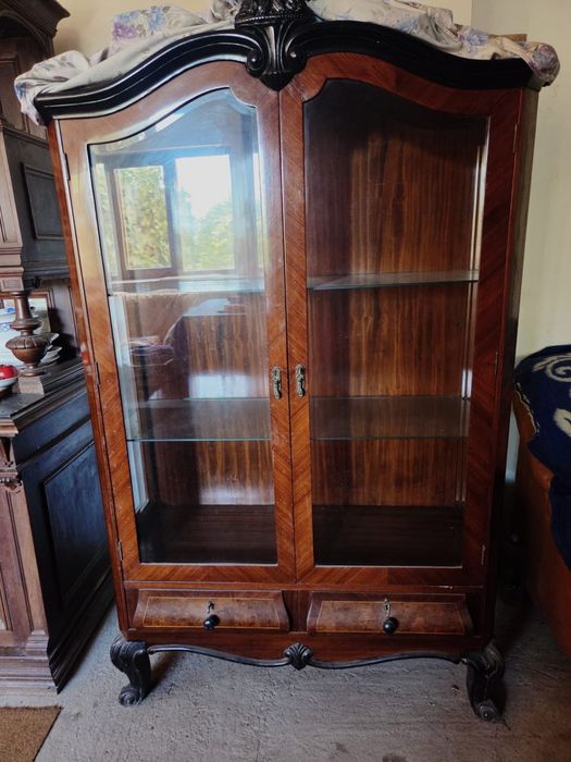 Vand vitrina lemn masiv