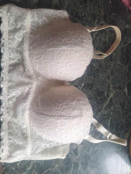 Сутиен Victoria's secret 85 C + подарък