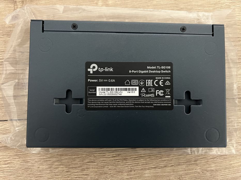 Switch cu 8 porturi TP-Link TL-SG108, 4000 MAC, 16 Gbps