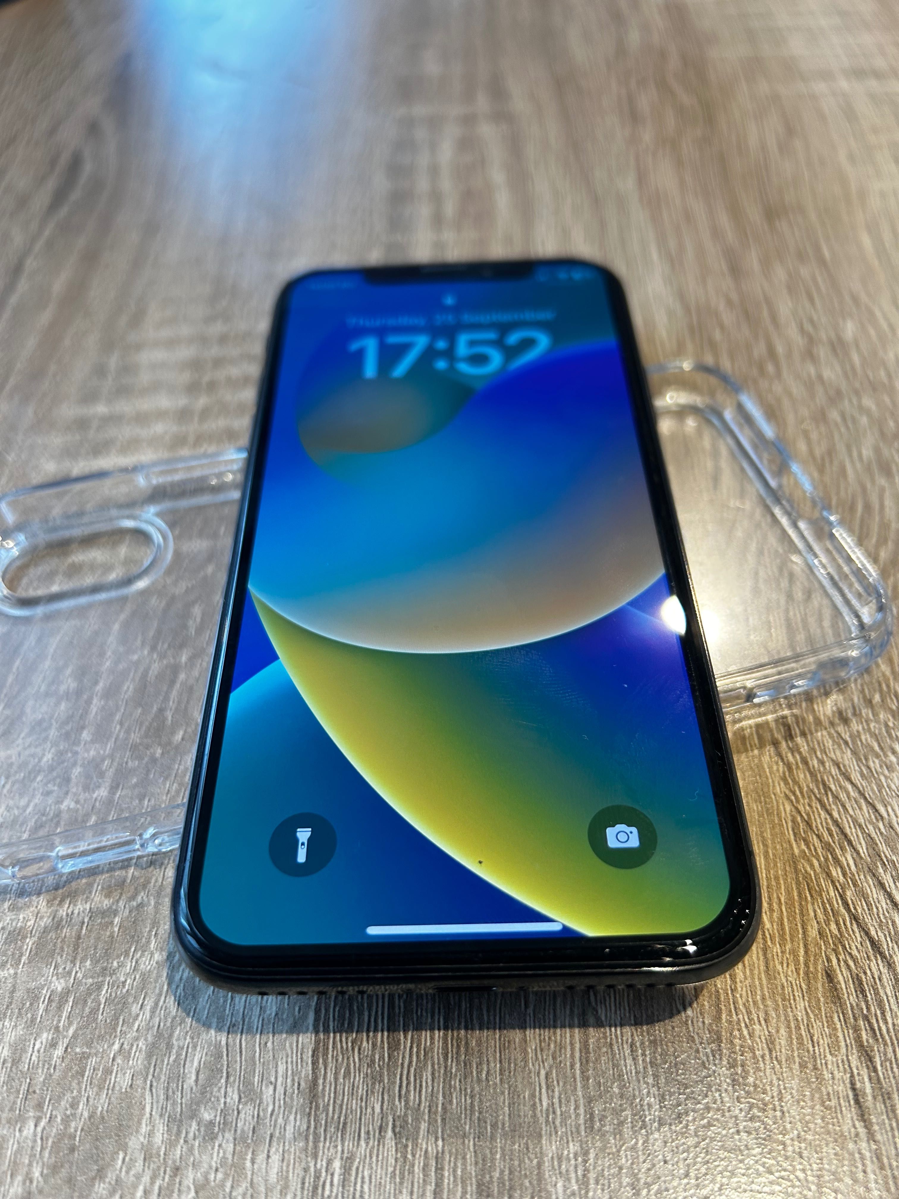 Iphkne X 256 GB безупречен