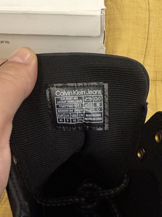 Calvin Klein Jeans ghete joase piele neagra marimea 43 noi originale