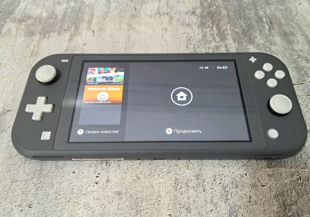 Продам игровую консоль NINTENDO SWITCH Lite